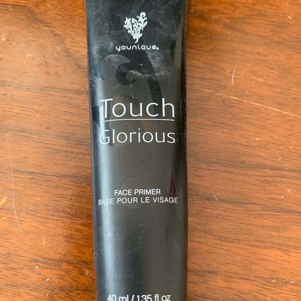 Younique face primer